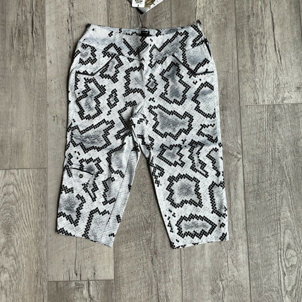 Jamie Sadock Bermuda Shorts‎ Womens 0 Snakeprint Skinnylicious Capri Pull On